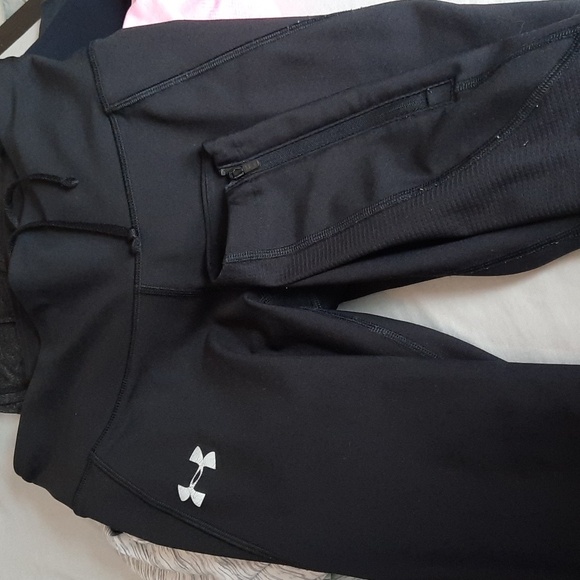 Workout clothing bundle! Under Armour, Lole, QueenieKe. Mostly small or XS - Picture 6 of 10